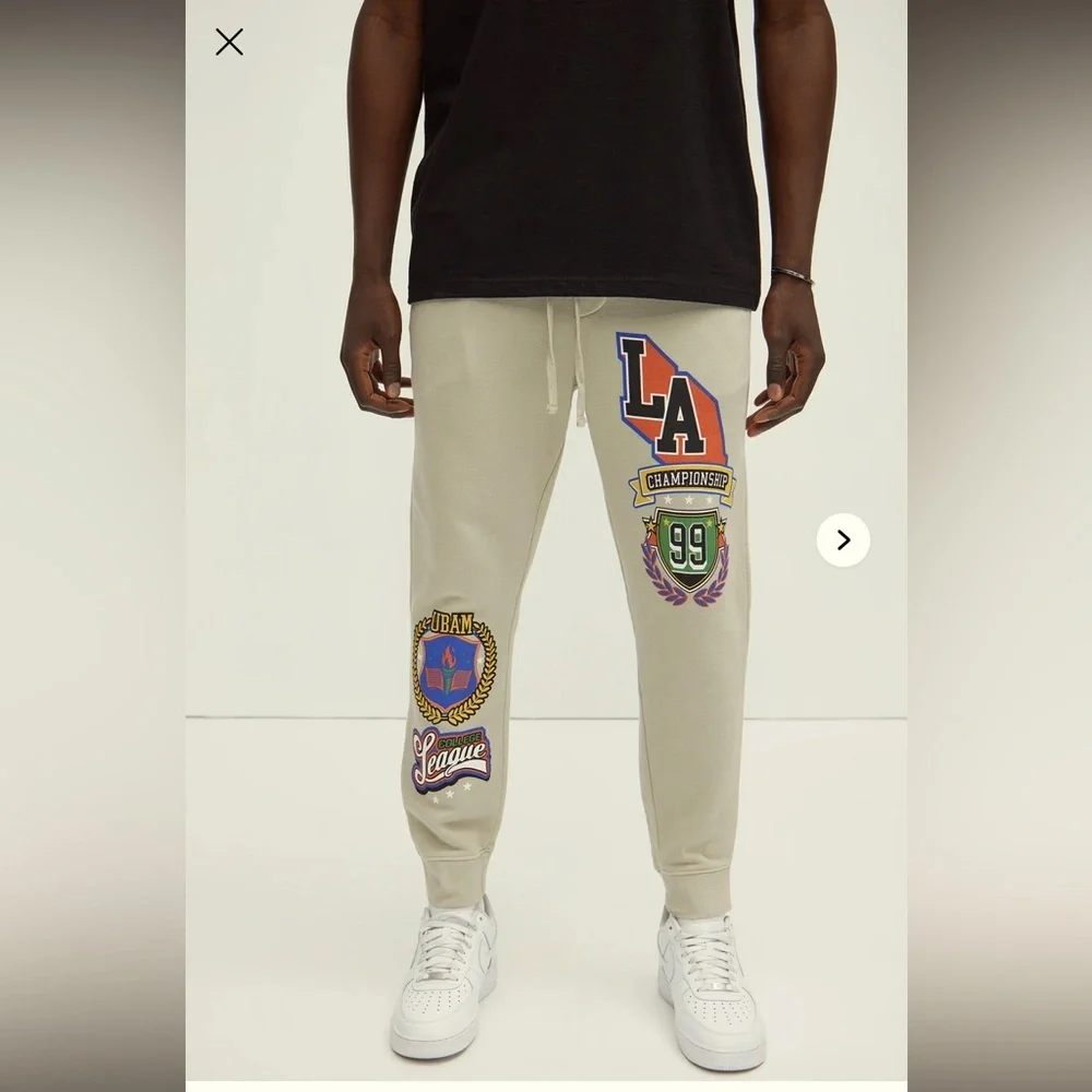 Men's Beige Graphic Sweatpants